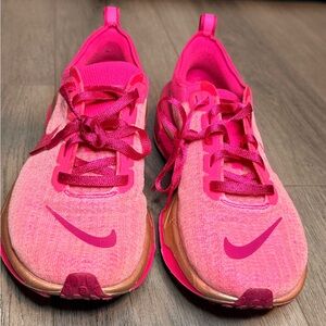 Nike invincible 3 Women's Road Running Shoes
Fierce Pink/Pink Spell/Pink
